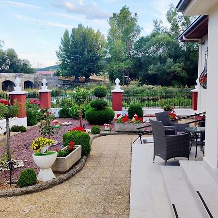 Casa La Riera Villa Salinas De Pisuerga ภายนอก รูปภาพ